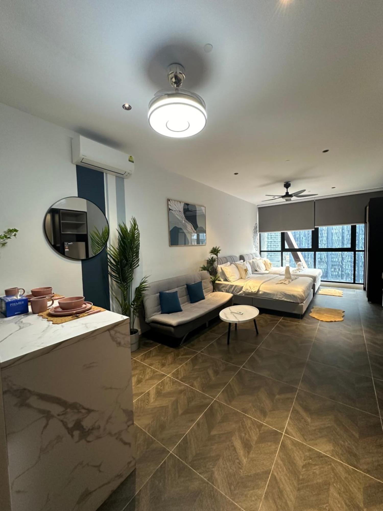 Skyline Homes By Scarletz Suites Klcc กัวลาลัมเปอร์ ภายนอก รูปภาพ